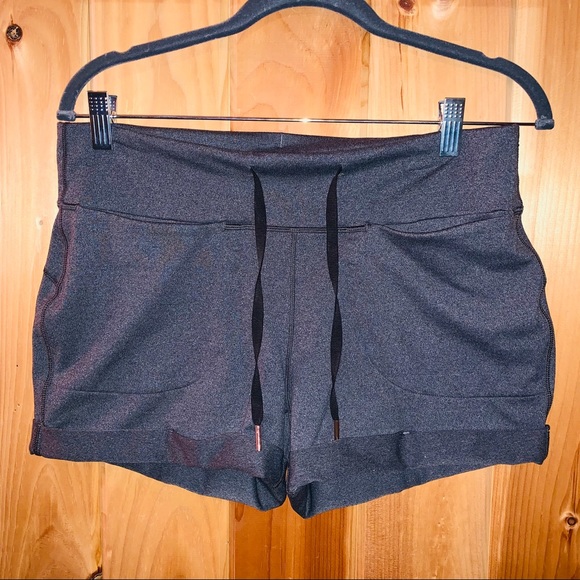 CALIA by Carrie Underwood Pants - Calia by Carrie Underwood cuffed shorts size M